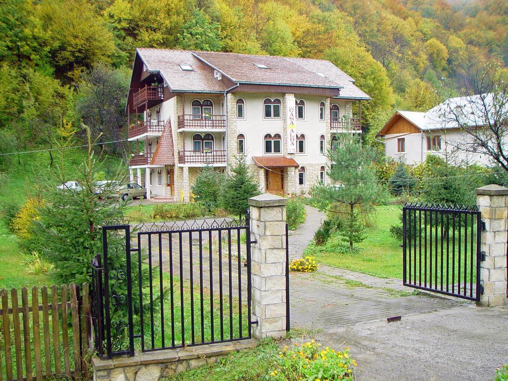 Pension Casa Alba Slănic-Moldova Exteriör bild